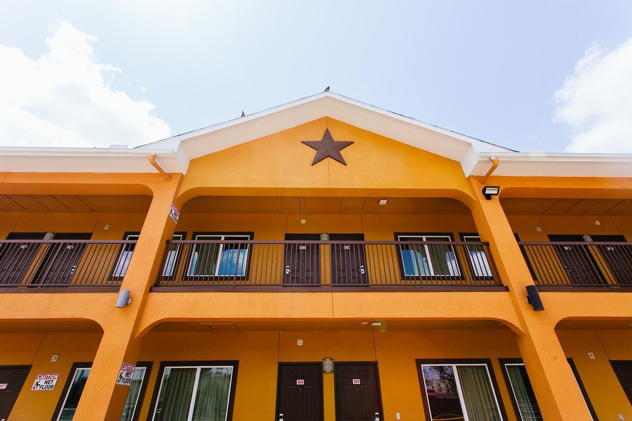 Moonlight Suites - Houston/George Bush Int'L Airport Exterior photo